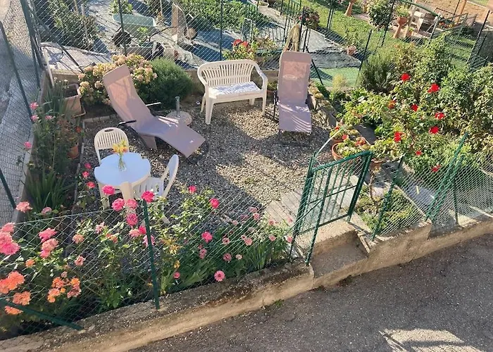 Le Petit Coin De Lea דירה